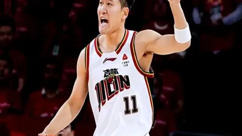 铸就“足球王国”的辉煌担当